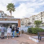 Harbour Heaven, 2 Bed, 2 Bath Steps From Duquesa Marina And Διαμέρισμα *