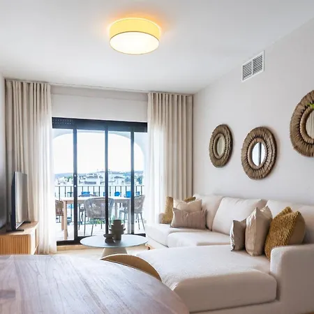 Harbour Heaven, 2 Bed, 2 Bath Steps From Duquesa Marina And * Manilva