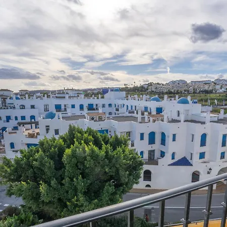 Harbour Heaven, 2 Bed, 2 Bath Steps From Duquesa Marina And